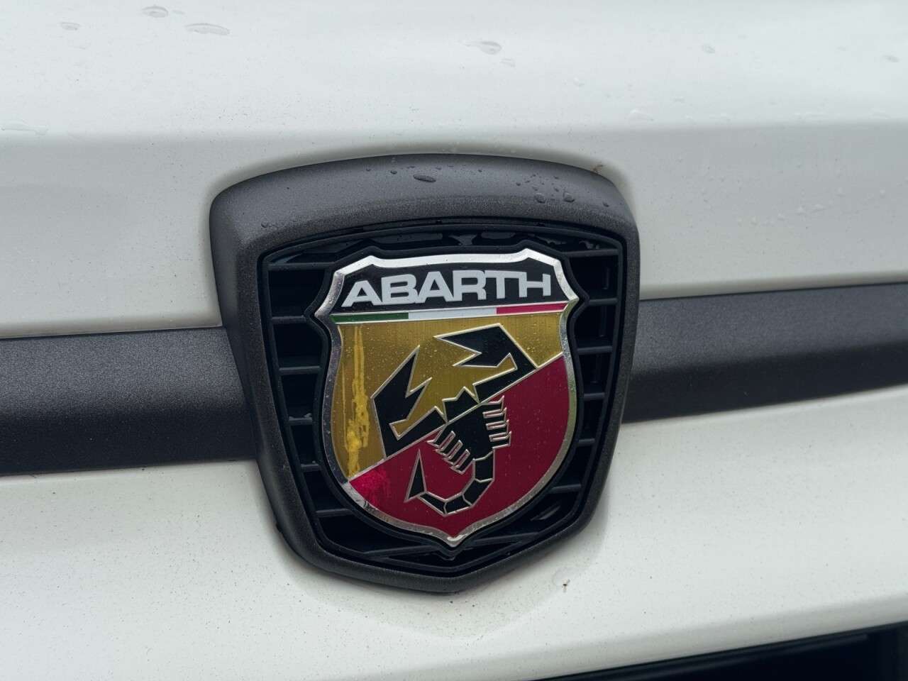 2017 ABARTH 595 2017 ABARTH 595