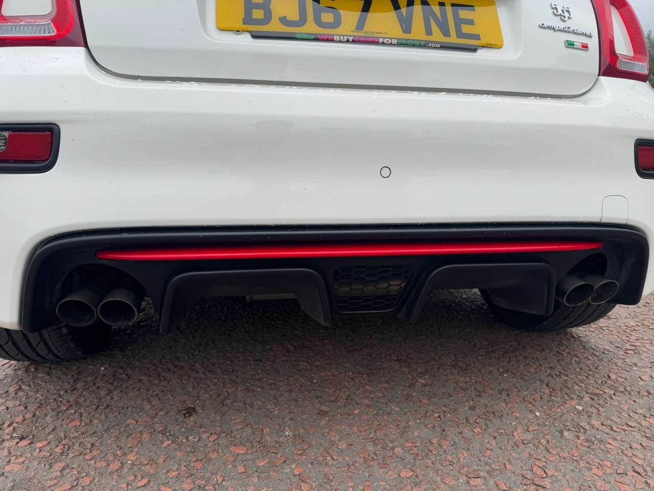 2017 ABARTH 595 2017 ABARTH 595