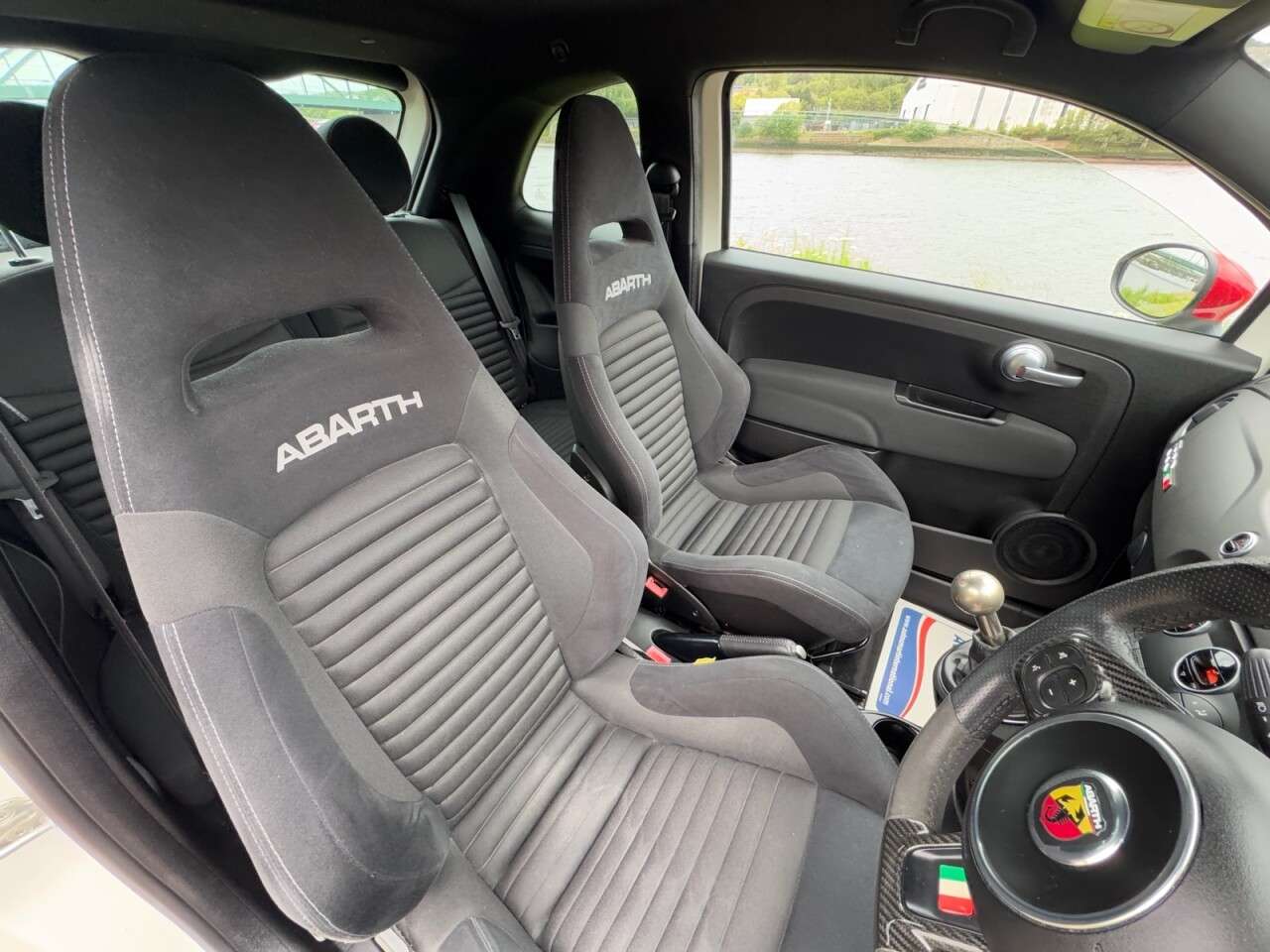 2017 ABARTH 595 2017 ABARTH 595