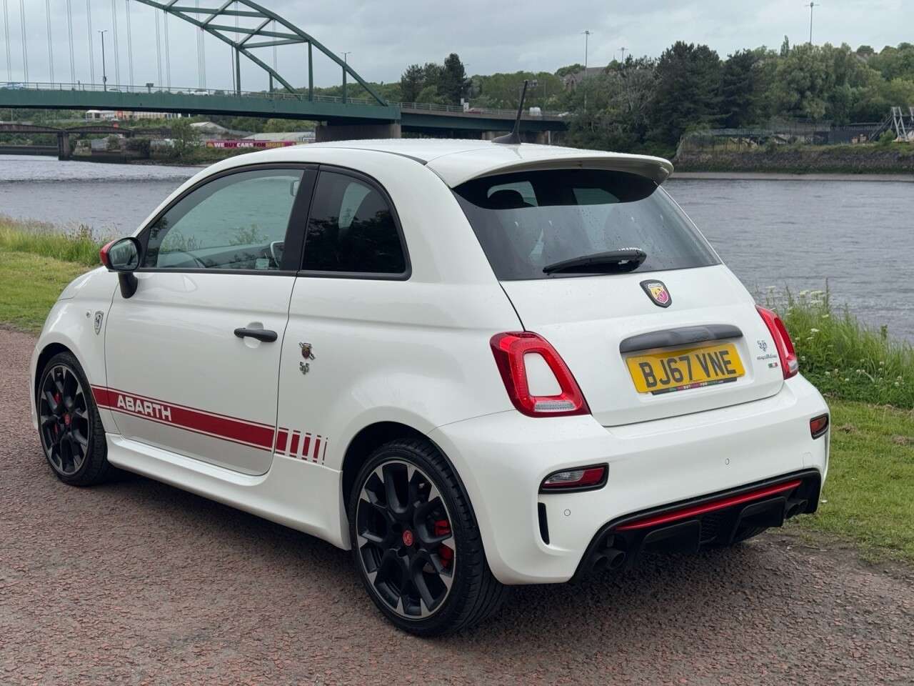 2017 ABARTH 595 2017 ABARTH 595