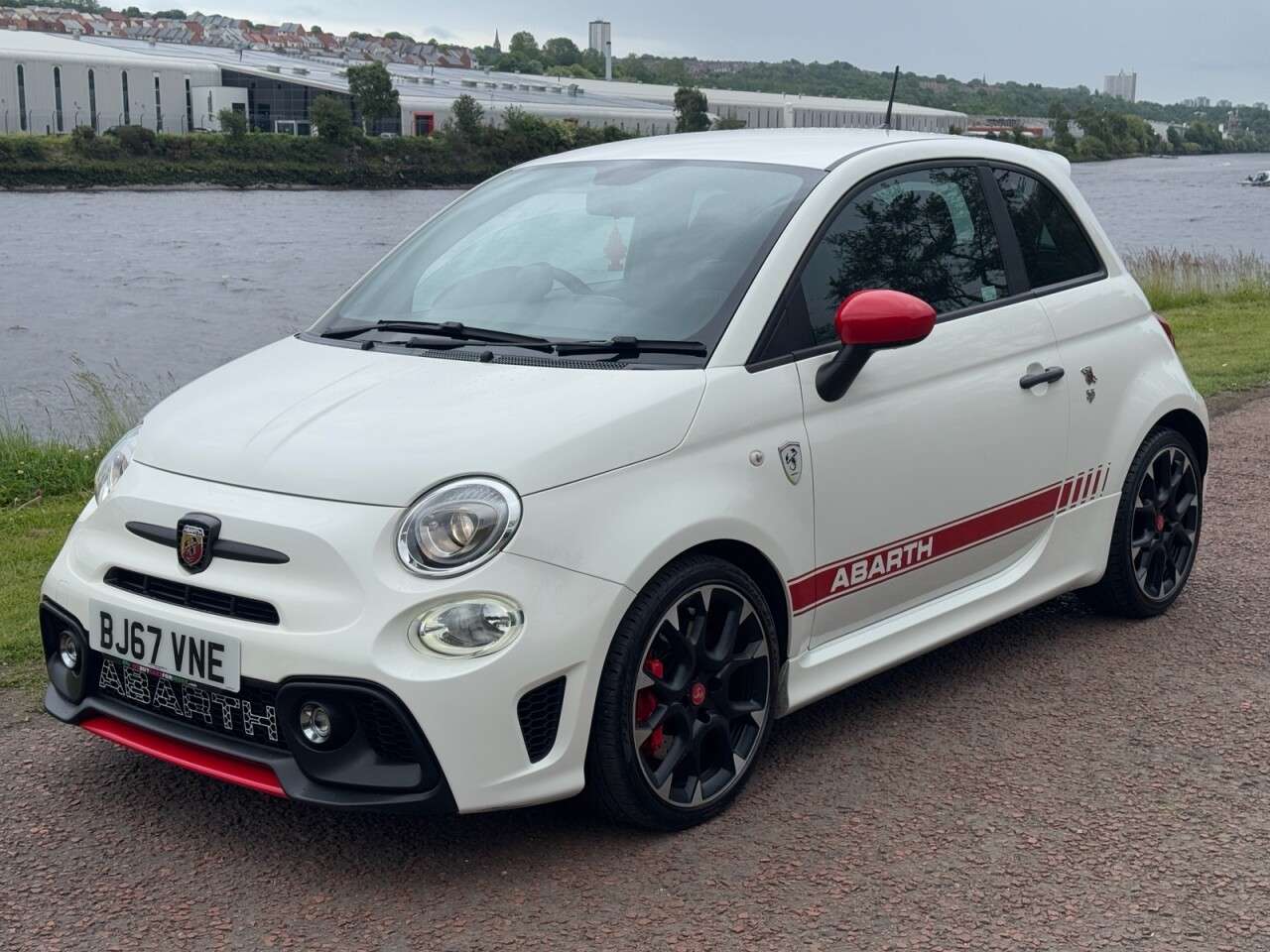 2017 ABARTH 595 2017 ABARTH 595
