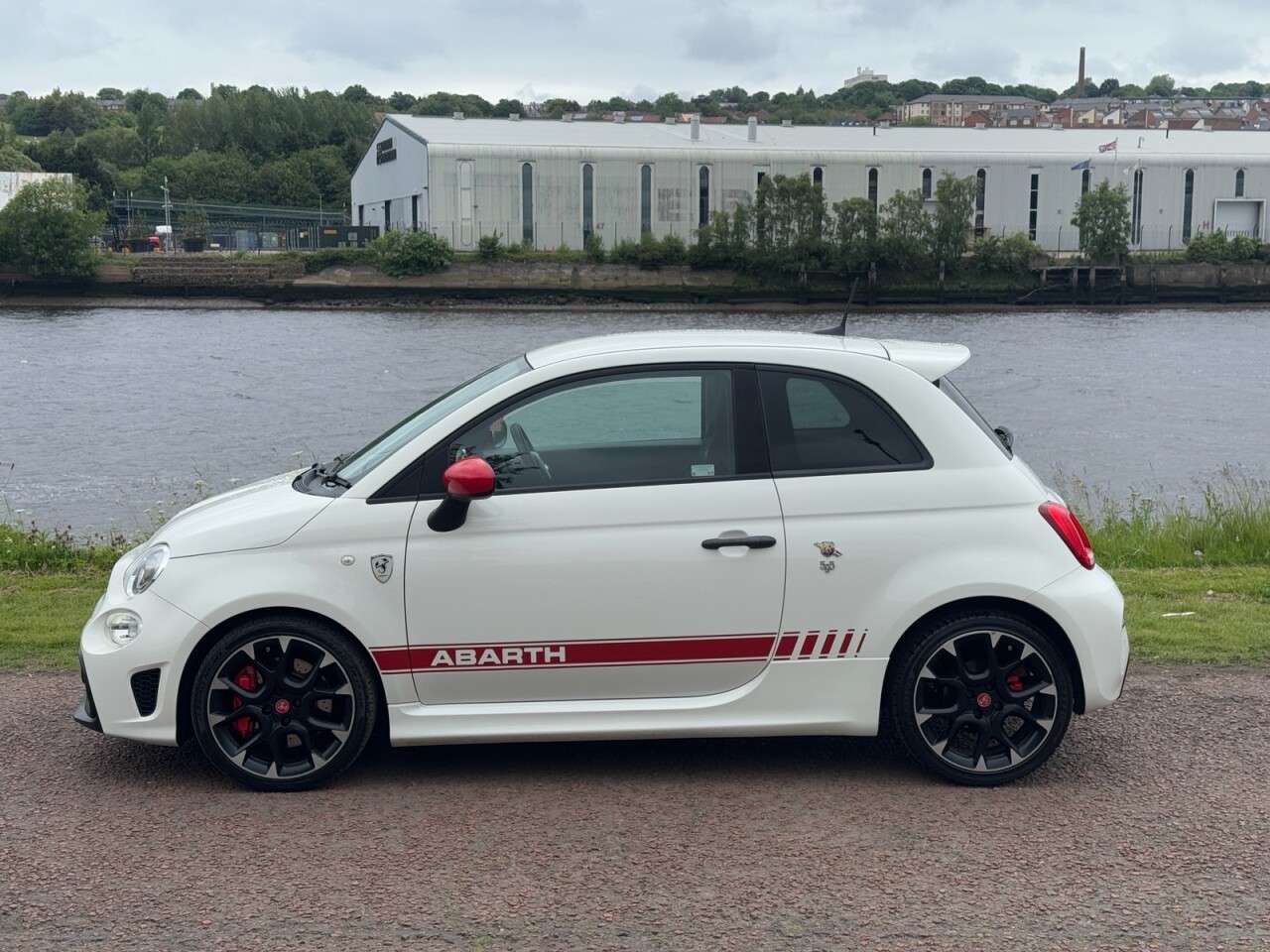 2017 ABARTH 595 2017 ABARTH 595