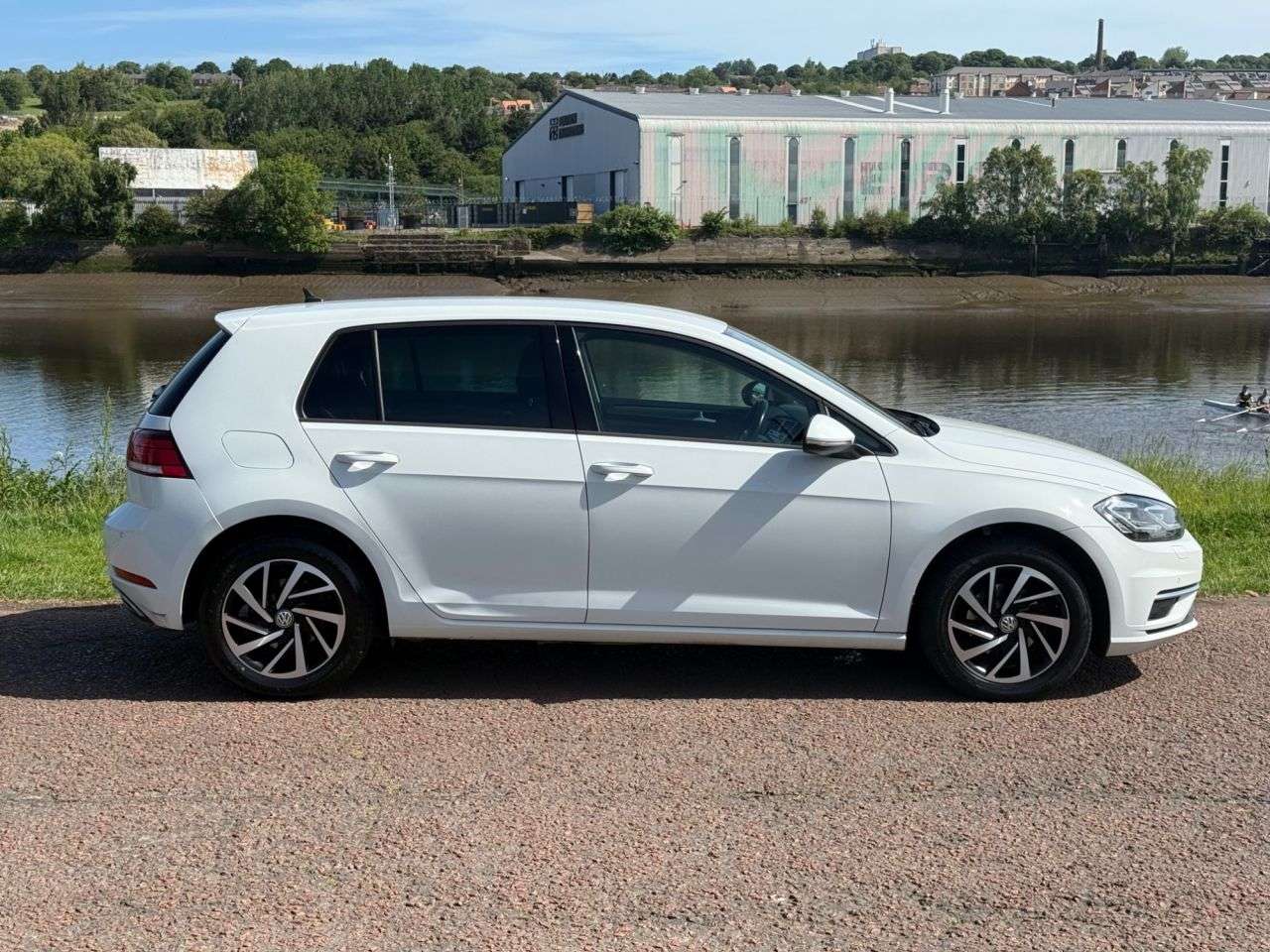 A 2019 VOLKSWAGEN GOLF 1.0 TSI Match Edition Hatchback 5dr Petrol Manual Euro 6 (s/s) (115 ps) **H A 2019 VOLKSWAGEN GOLF 1.0 TSI Match Edition Hatchback 5dr Petrol Manual Euro 6 (s/s) (115 ps) **H