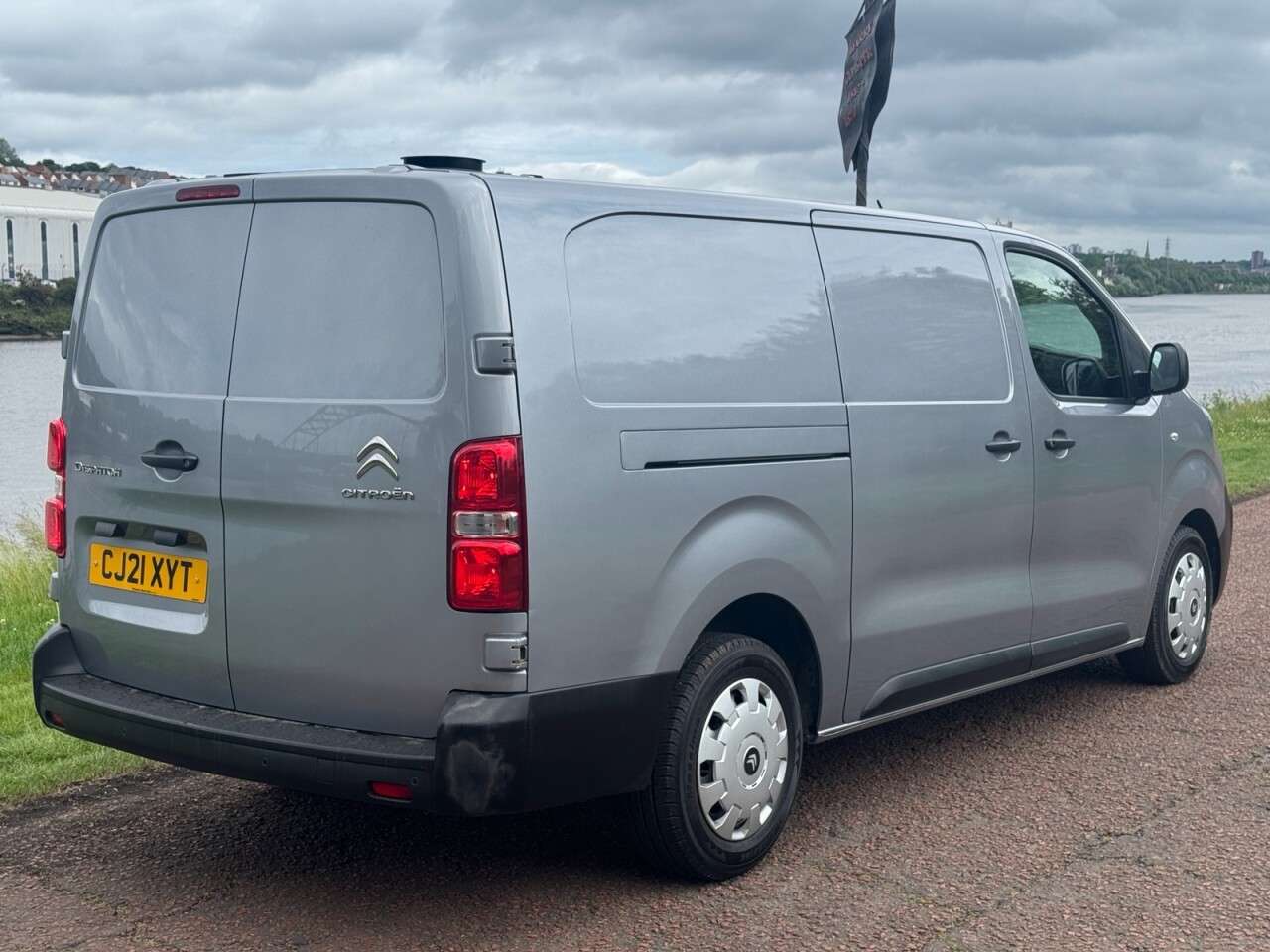 A 2021 CITROEN DISPATCH 1.5 BlueHDi 1200 Enterprise XL Panel Van 6dr Diesel Manual FWD 3 Euro 6 (s/ A 2021 CITROEN DISPATCH 1.5 BlueHDi 1200 Enterprise XL Panel Van 6dr Diesel Manual FWD 3 Euro 6 (s/