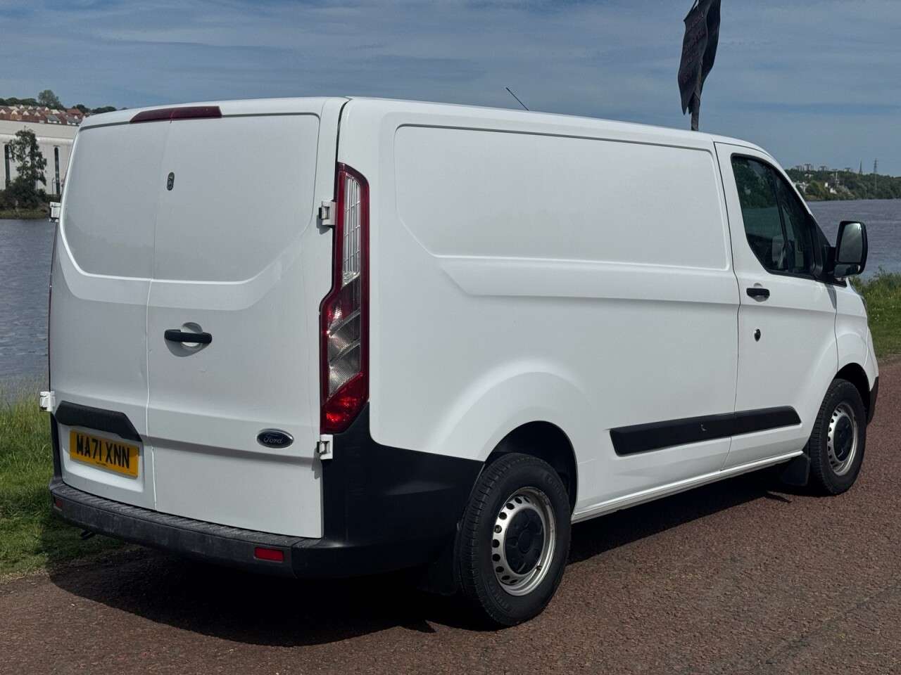 A 2021 FORD TRANSIT CUSTOM 2.0 300 EcoBlue Leader Panel Van 5dr Diesel Manual L1 H1 Euro 6 (s/s) (130 A 2021 FORD TRANSIT CUSTOM 2.0 300 EcoBlue Leader Panel Van 5dr Diesel Manual L1 H1 Euro 6 (s/s) (130