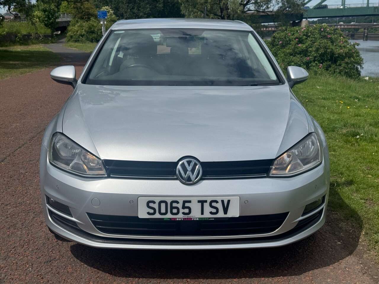 A 2016 VOLKSWAGEN GOLF 1.6 TDI BlueMotion Tech Match Hatchback 3dr Diesel Manual Euro 5 (s/s) (105 A 2016 VOLKSWAGEN GOLF 1.6 TDI BlueMotion Tech Match Hatchback 3dr Diesel Manual Euro 5 (s/s) (105