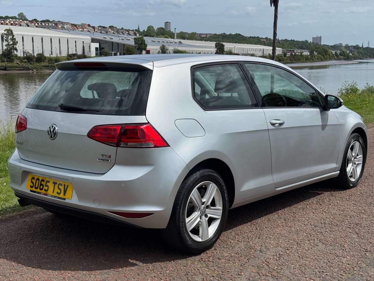 A 2016 VOLKSWAGEN GOLF 1.6 TDI BlueMotion Tech Match Hatchback 3dr Diesel Manual Euro 5 (s/s) (105 A 2016 VOLKSWAGEN GOLF 1.6 TDI BlueMotion Tech Match Hatchback 3dr Diesel Manual Euro 5 (s/s) (105