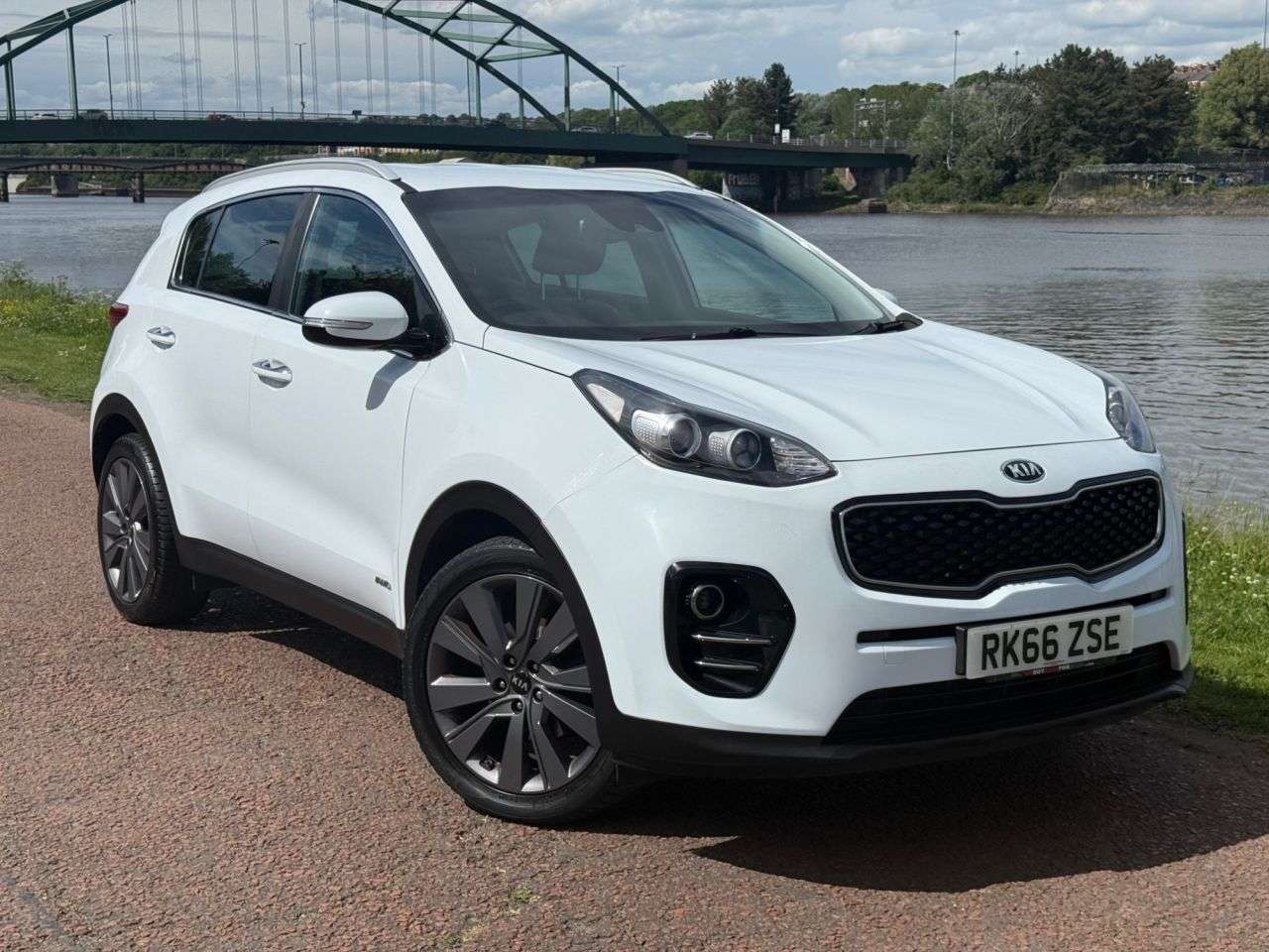 A 2016 KIA SPORTAGE 2.0 CRDi KX-3 SUV 5dr Diesel Auto AWD Euro 6 (134 bhp) **REVERSE CAMERA** A 2016 KIA SPORTAGE 2.0 CRDi KX-3 SUV 5dr Diesel Auto AWD Euro 6 (134 bhp) **REVERSE CAMERA**