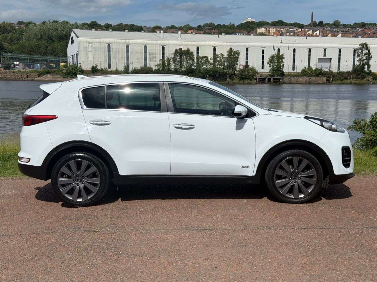 A 2016 KIA SPORTAGE 2.0 CRDi KX-3 SUV 5dr Diesel Auto AWD Euro 6 (134 bhp) **REVERSE CAMERA** A 2016 KIA SPORTAGE 2.0 CRDi KX-3 SUV 5dr Diesel Auto AWD Euro 6 (134 bhp) **REVERSE CAMERA**