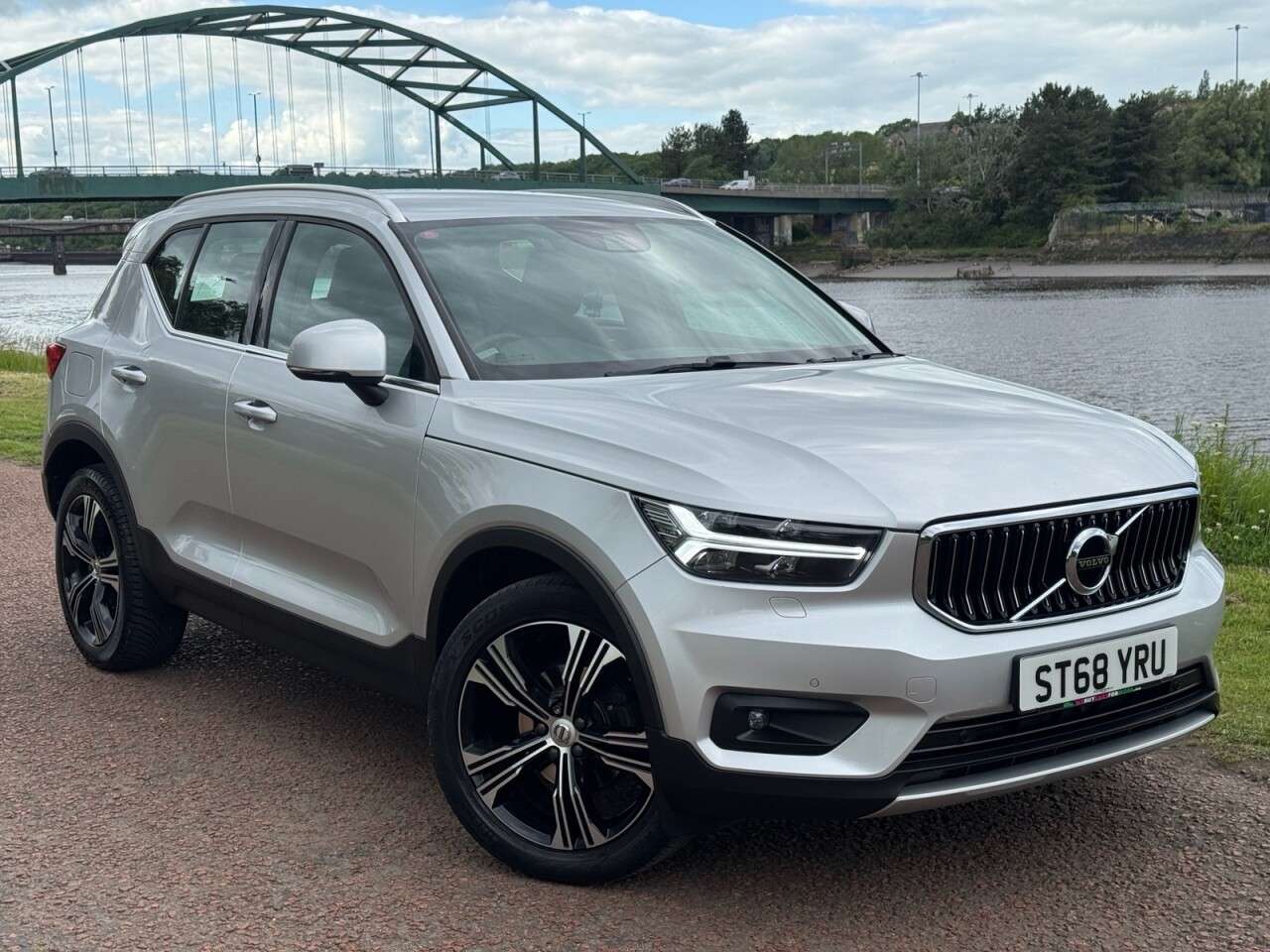 A 2018 VOLVO XC40 2.0 D3 Inscription Pro SUV 5dr Diesel Auto Euro 6 (s/s) (150 ps) FULL SERVI A 2018 VOLVO XC40 2.0 D3 Inscription Pro SUV 5dr Diesel Auto Euro 6 (s/s) (150 ps) FULL SERVI