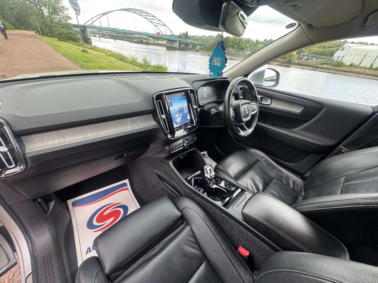 2018 VOLVO XC40 2018 VOLVO XC40