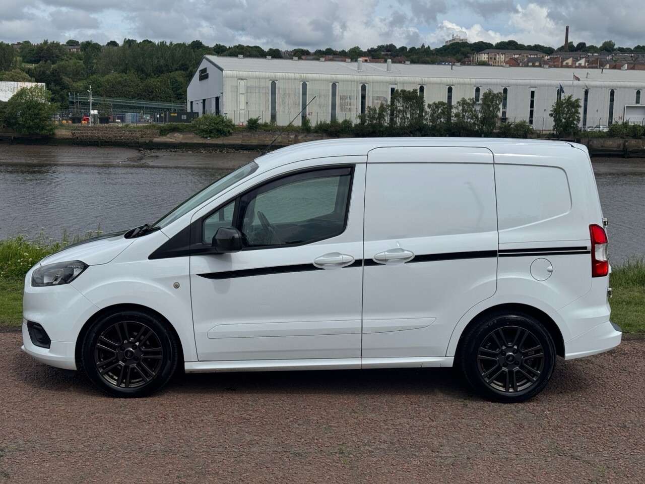 2018 FORD TRANSIT COURIER 2018 FORD TRANSIT COURIER