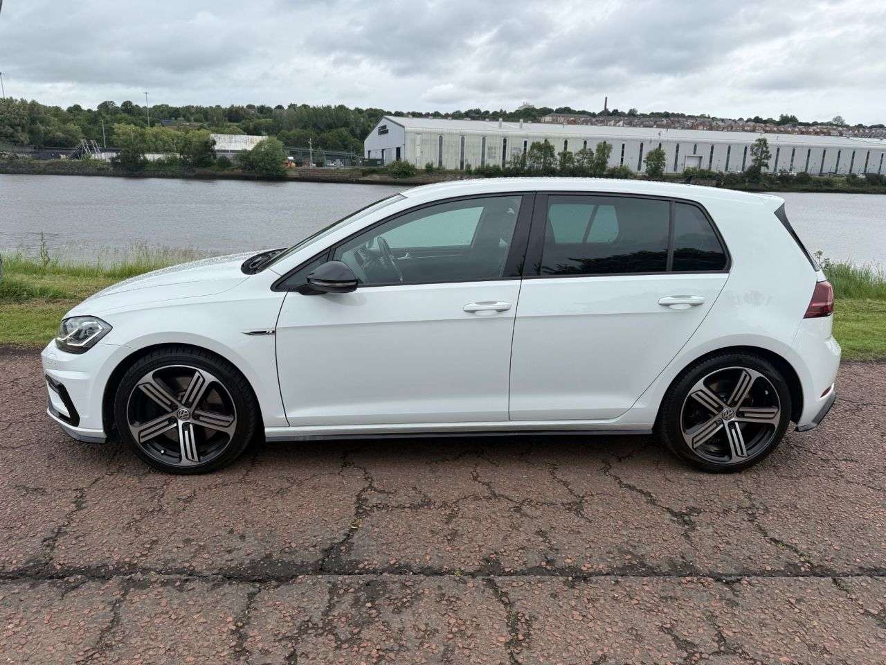 2017 VOLKSWAGEN GOLF 2017 VOLKSWAGEN GOLF