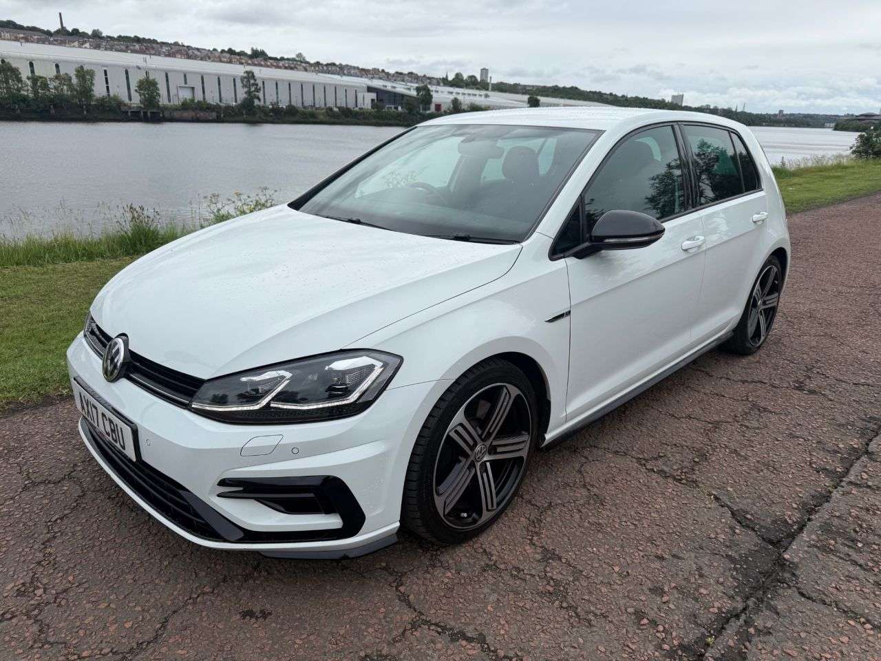 2017 VOLKSWAGEN GOLF 2017 VOLKSWAGEN GOLF