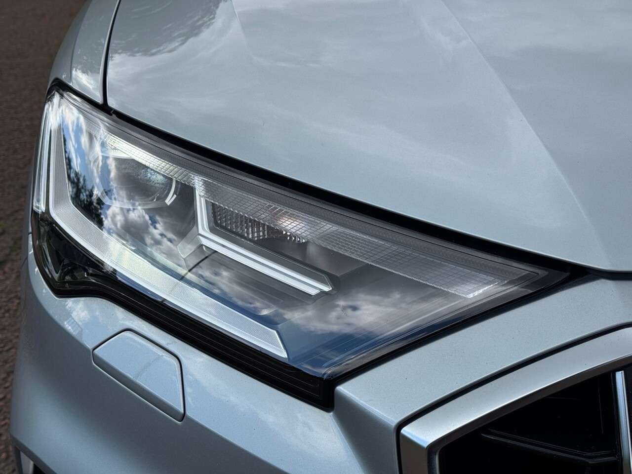 A 2023 AUDI SQ7 4.0 TFSI V8 SUV 5dr Petrol Tiptronic quattro Euro 6 (s/s) (507 ps) ONE OWNE A 2023 AUDI SQ7 4.0 TFSI V8 SUV 5dr Petrol Tiptronic quattro Euro 6 (s/s) (507 ps) ONE OWNE