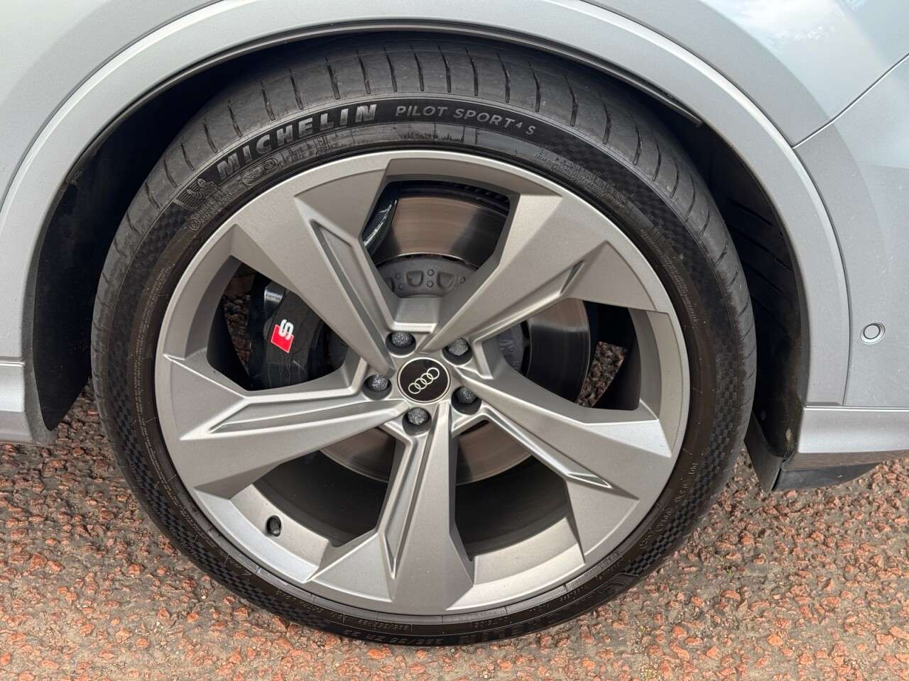 2023 AUDI SQ7 2023 AUDI SQ7
