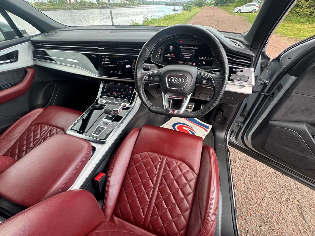 2023 AUDI SQ7 2023 AUDI SQ7