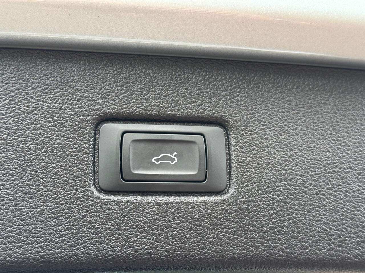 2023 AUDI SQ7 2023 AUDI SQ7