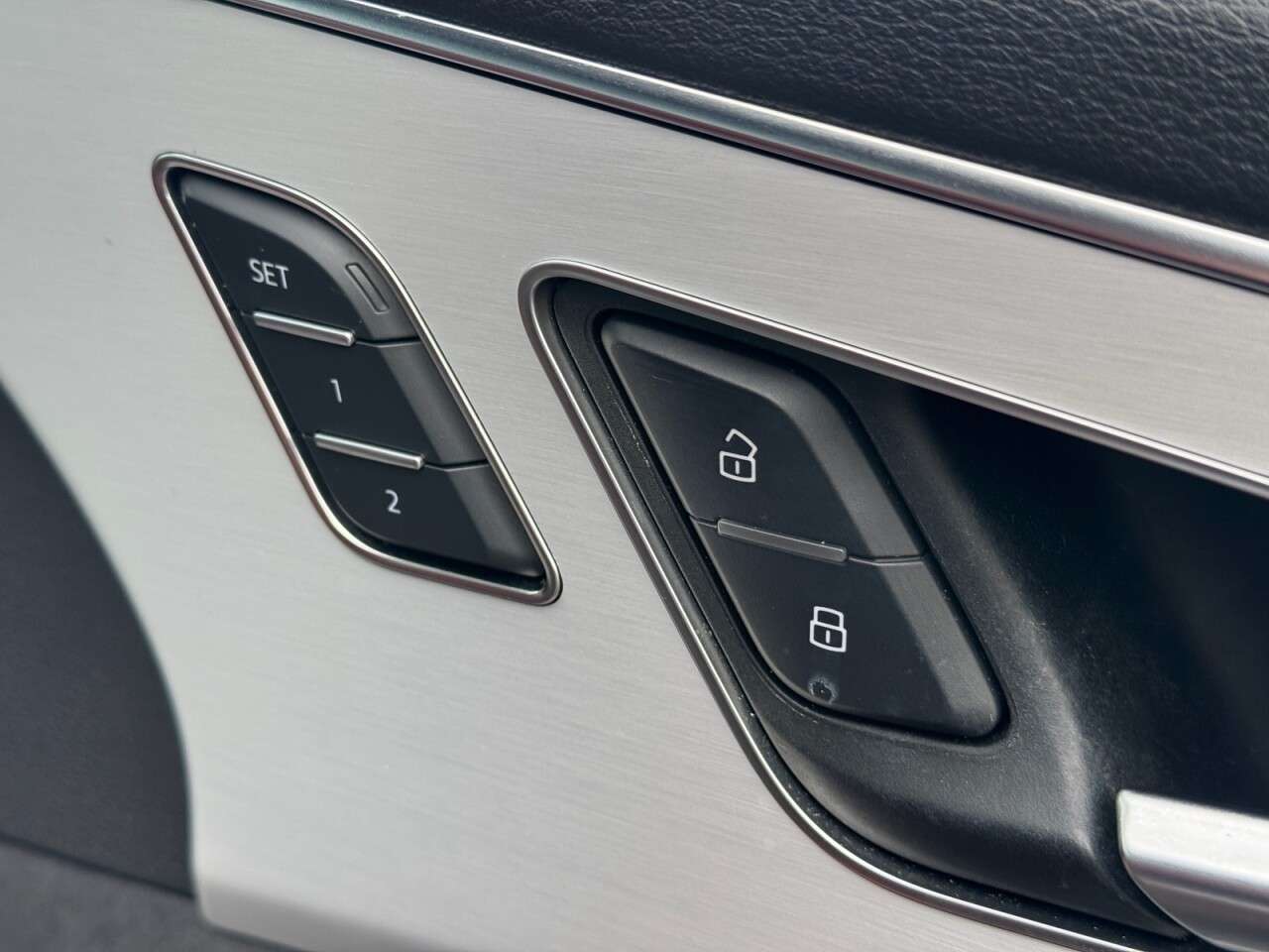 2023 AUDI SQ7 2023 AUDI SQ7