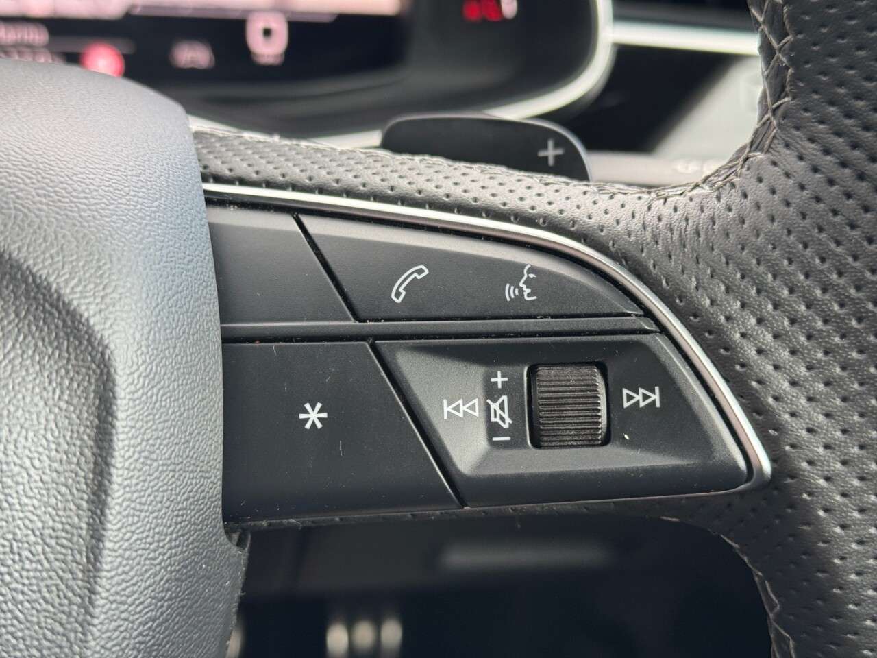 2023 AUDI SQ7 2023 AUDI SQ7