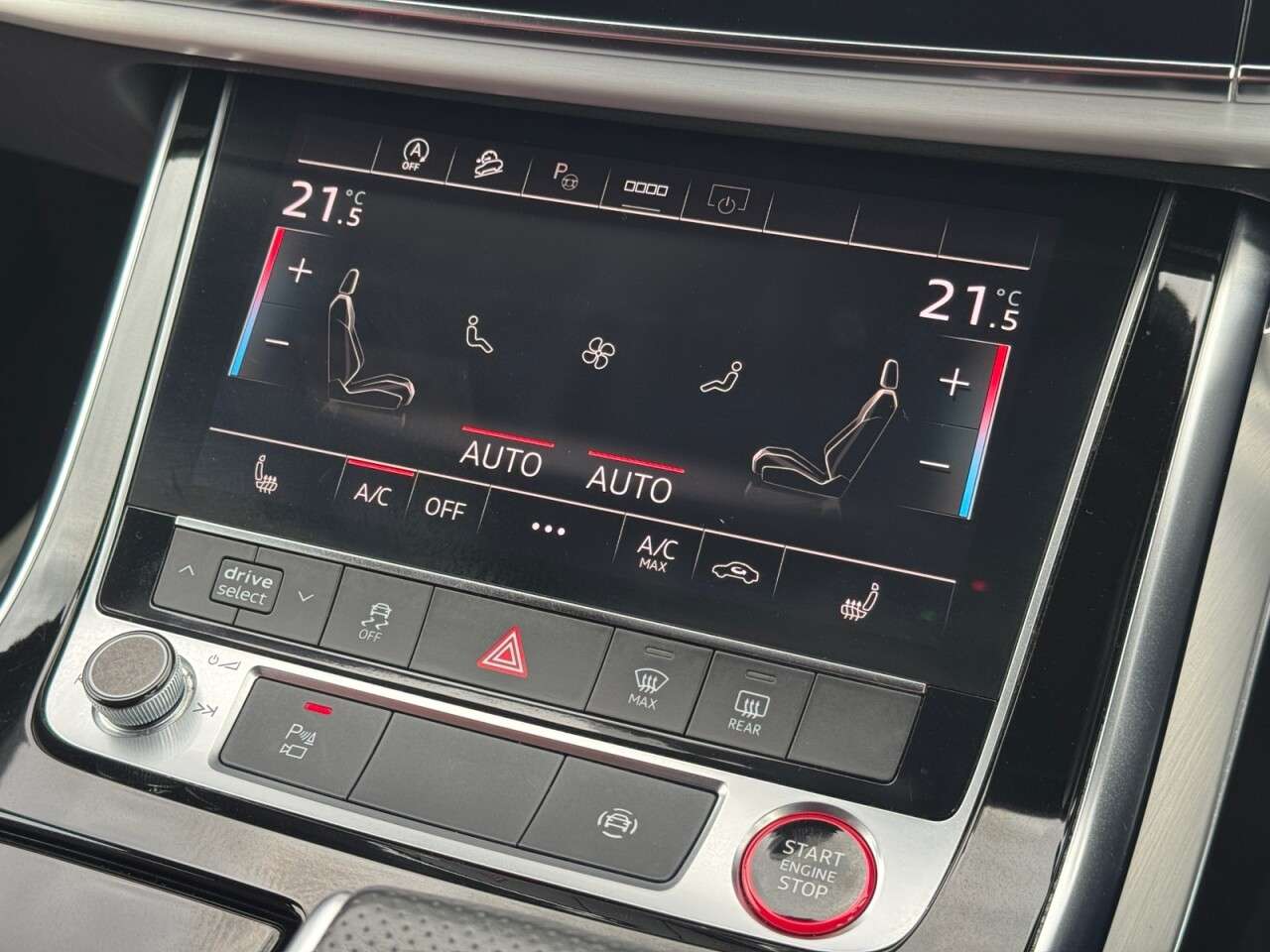 2023 AUDI SQ7 2023 AUDI SQ7