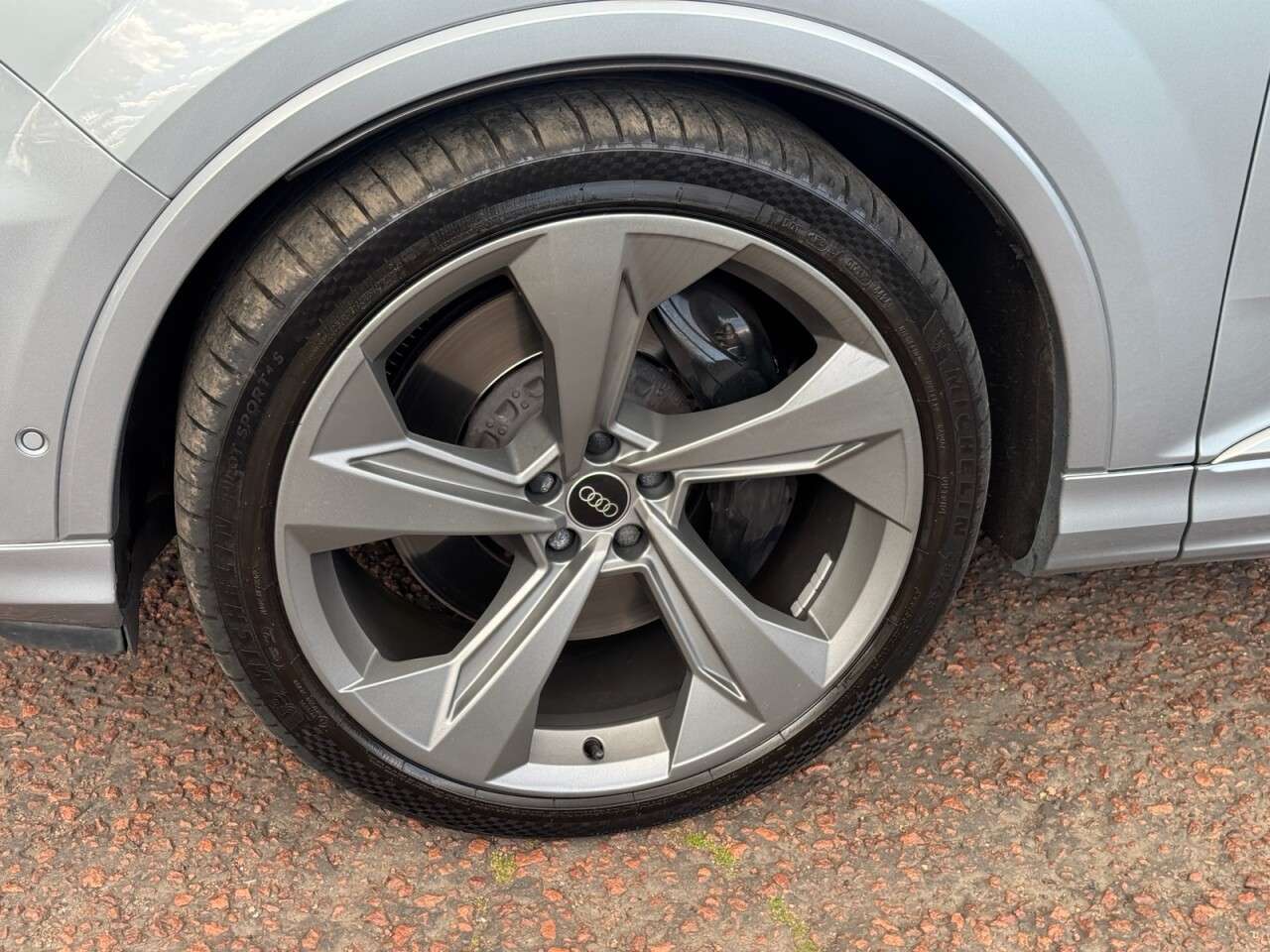 2023 AUDI SQ7 2023 AUDI SQ7