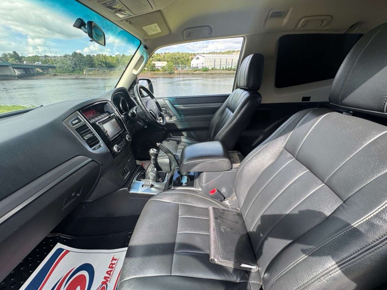 2015 MITSUBISHI SHOGUN 2015 MITSUBISHI SHOGUN