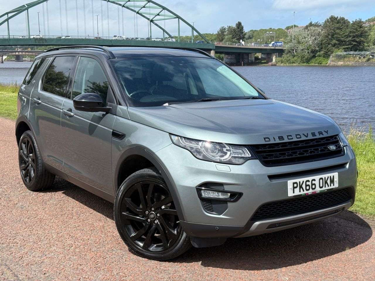A 2016 LAND ROVER DISCOVERY SPORT 2.0 TD4 HSE Black SUV 5dr Diesel Auto 4WD Euro 6 (s/s) (180 ps) FULL BLACK A 2016 LAND ROVER DISCOVERY SPORT 2.0 TD4 HSE Black SUV 5dr Diesel Auto 4WD Euro 6 (s/s) (180 ps) FULL BLACK
