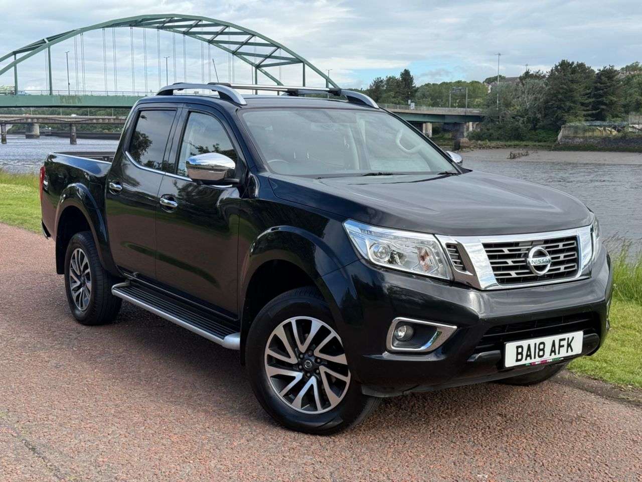 A 2018 NISSAN NAVARA 2.3 dCi Tekna Pickup Double Cab 4dr Diesel Auto 4WD Euro 6 (190 ps) FULL LE A 2018 NISSAN NAVARA 2.3 dCi Tekna Pickup Double Cab 4dr Diesel Auto 4WD Euro 6 (190 ps) FULL LE