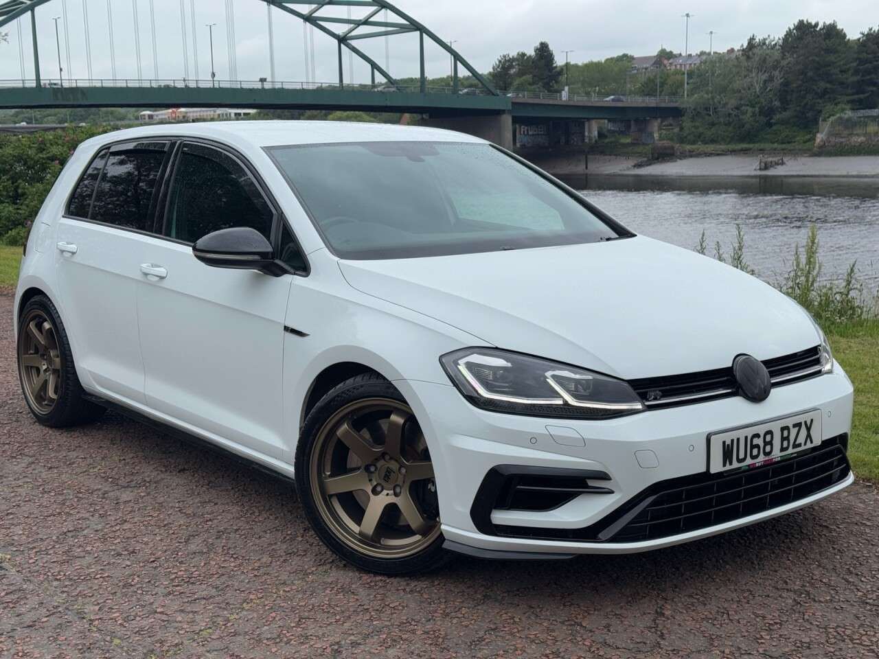 A 2018 VOLKSWAGEN GOLF 2.0 TSI R Hatchback 5dr Petrol DSG 4Motion Euro 6 (s/s) (310 ps) HEATED SEA A 2018 VOLKSWAGEN GOLF 2.0 TSI R Hatchback 5dr Petrol DSG 4Motion Euro 6 (s/s) (310 ps) HEATED SEA