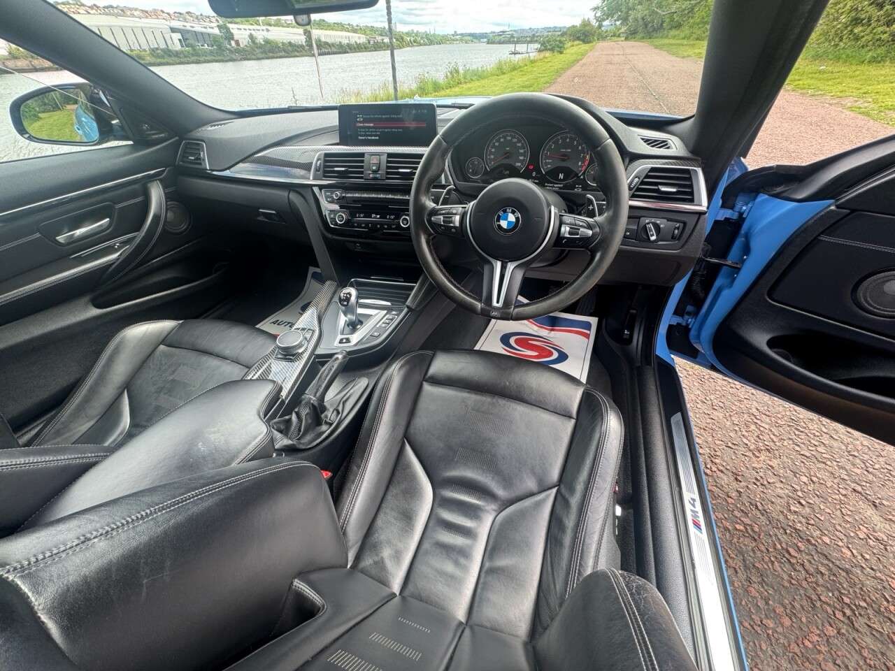 2017 BMW M4 2017 BMW M4