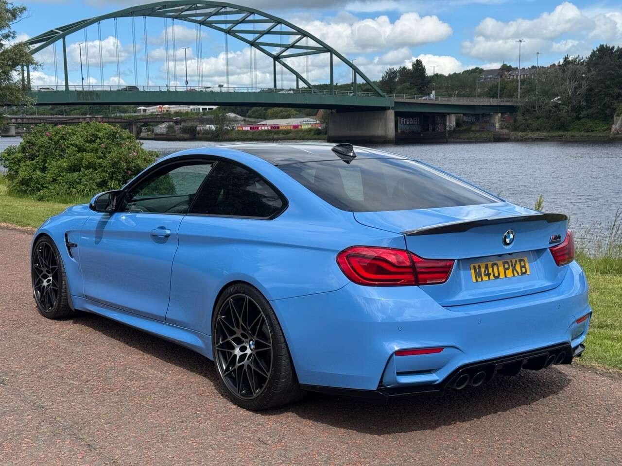 2017 BMW M4 2017 BMW M4