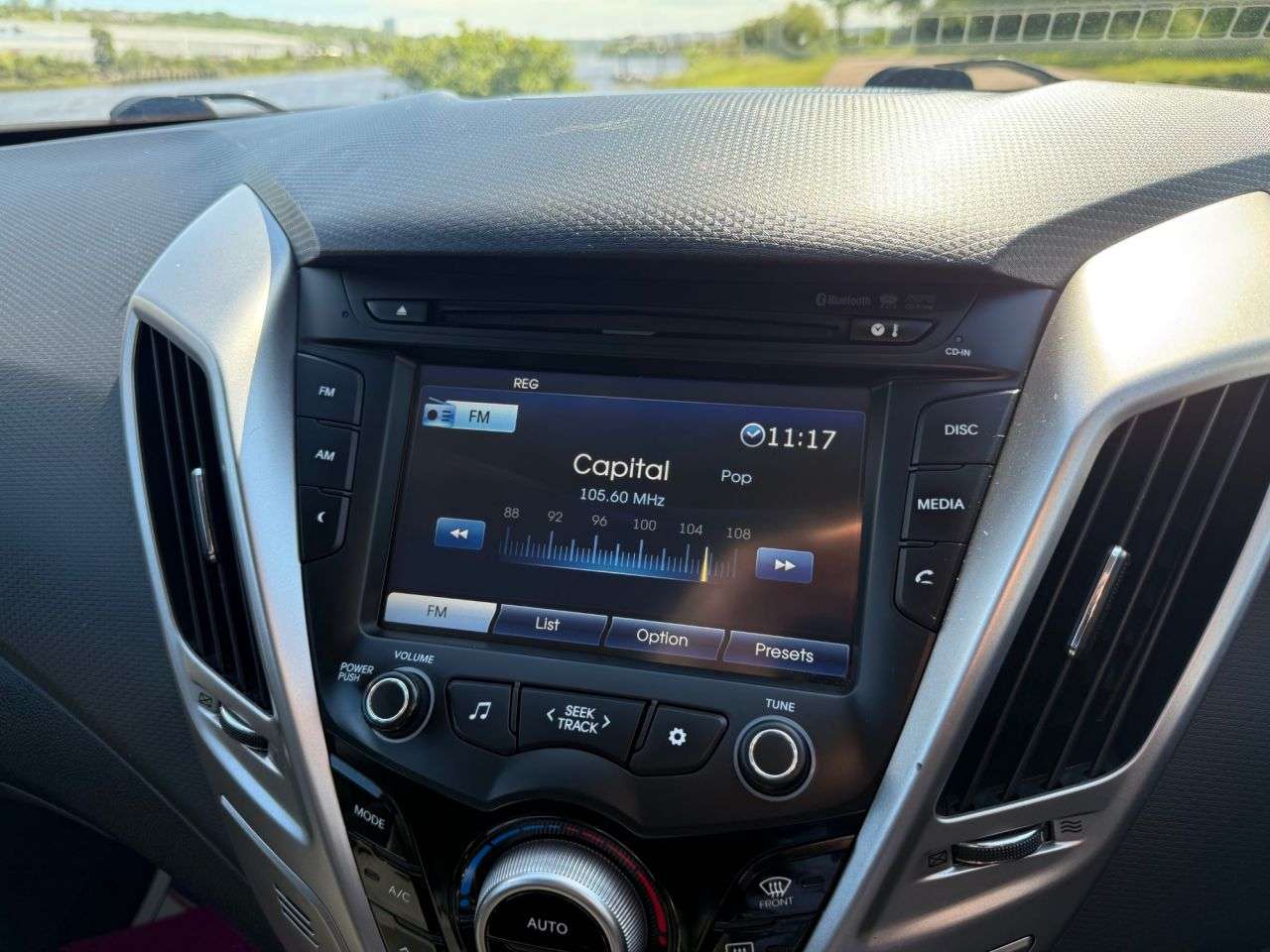 2012 HYUNDAI VELOSTER 2012 HYUNDAI VELOSTER