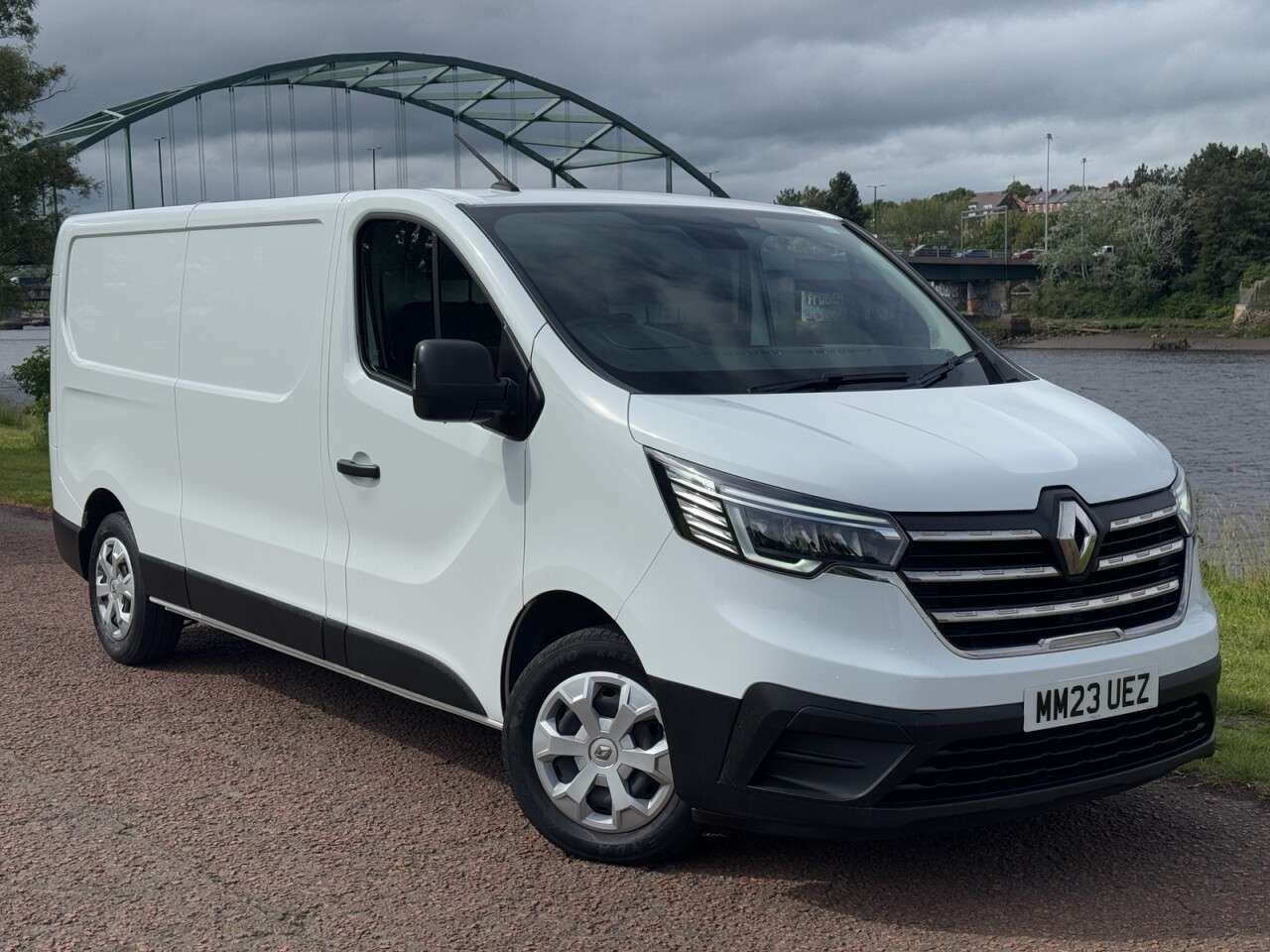 A 2023 RENAULT TRAFIC 2.0 dCi Blue LL30 Business+ Panel Van 5dr Diesel Manual L2 H1 Euro 6 (s/s) A 2023 RENAULT TRAFIC 2.0 dCi Blue LL30 Business+ Panel Van 5dr Diesel Manual L2 H1 Euro 6 (s/s)