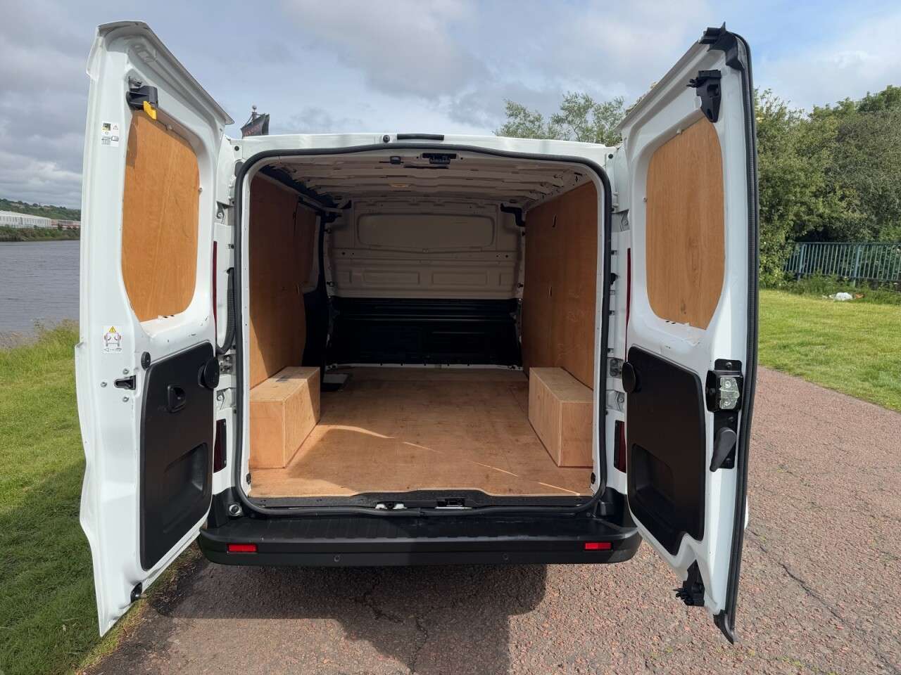 2023 RENAULT TRAFIC 2023 RENAULT TRAFIC