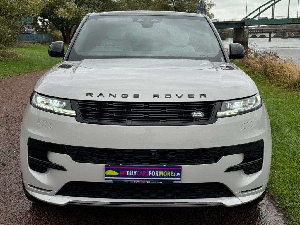 A 2023 LAND ROVER RANGE ROVER SPORT 3.0 D300 MHEV Dynamic SE SUV 5dr Diesel Auto 4WD Euro 6 (s/s) (300 ps) **FU A 2023 LAND ROVER RANGE ROVER SPORT 3.0 D300 MHEV Dynamic SE SUV 5dr Diesel Auto 4WD Euro 6 (s/s) (300 ps) **FU