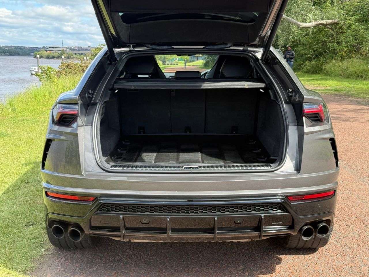 2022 LAMBORGHINI URUS 2022 LAMBORGHINI URUS