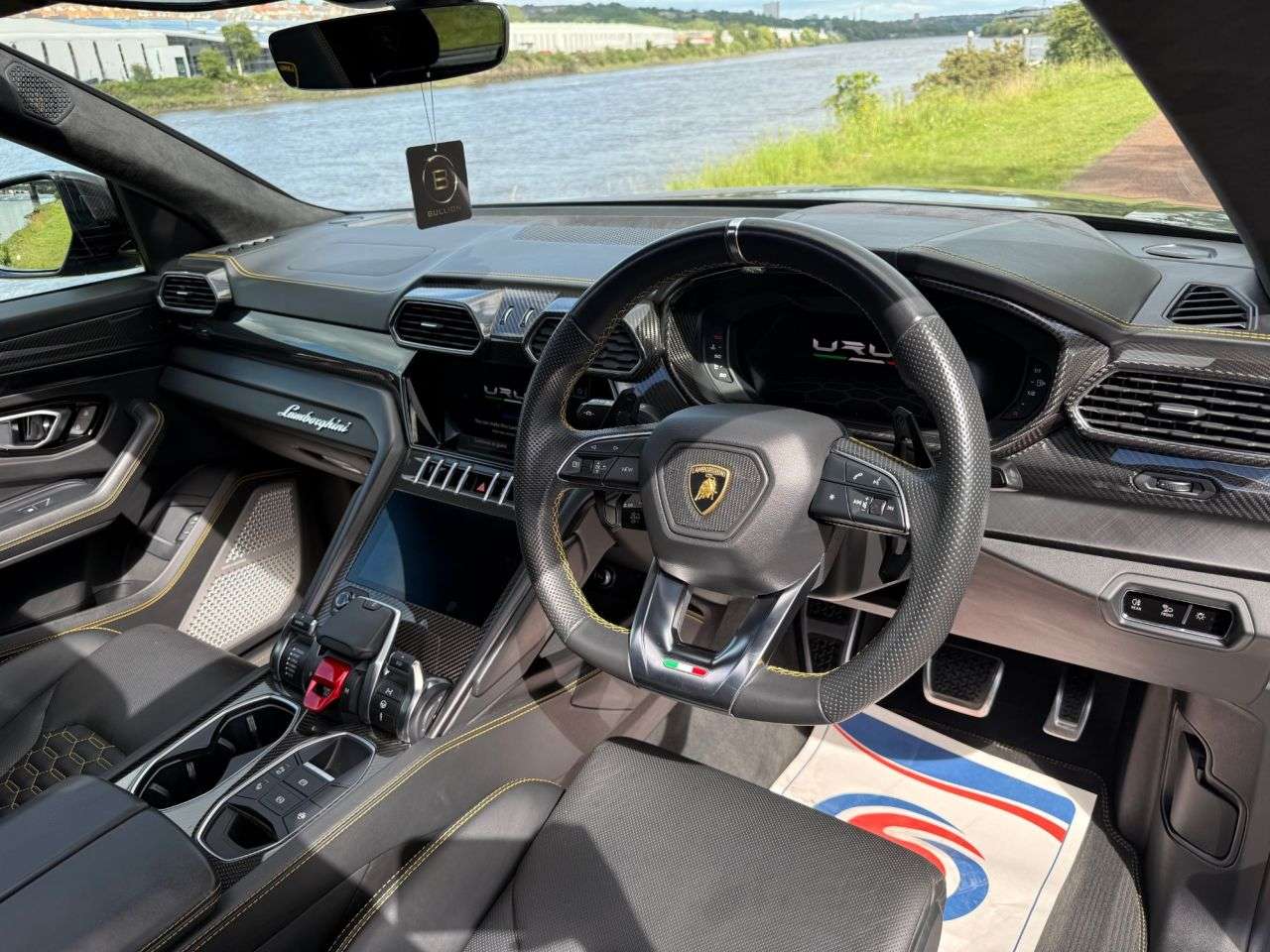 2022 LAMBORGHINI URUS 2022 LAMBORGHINI URUS