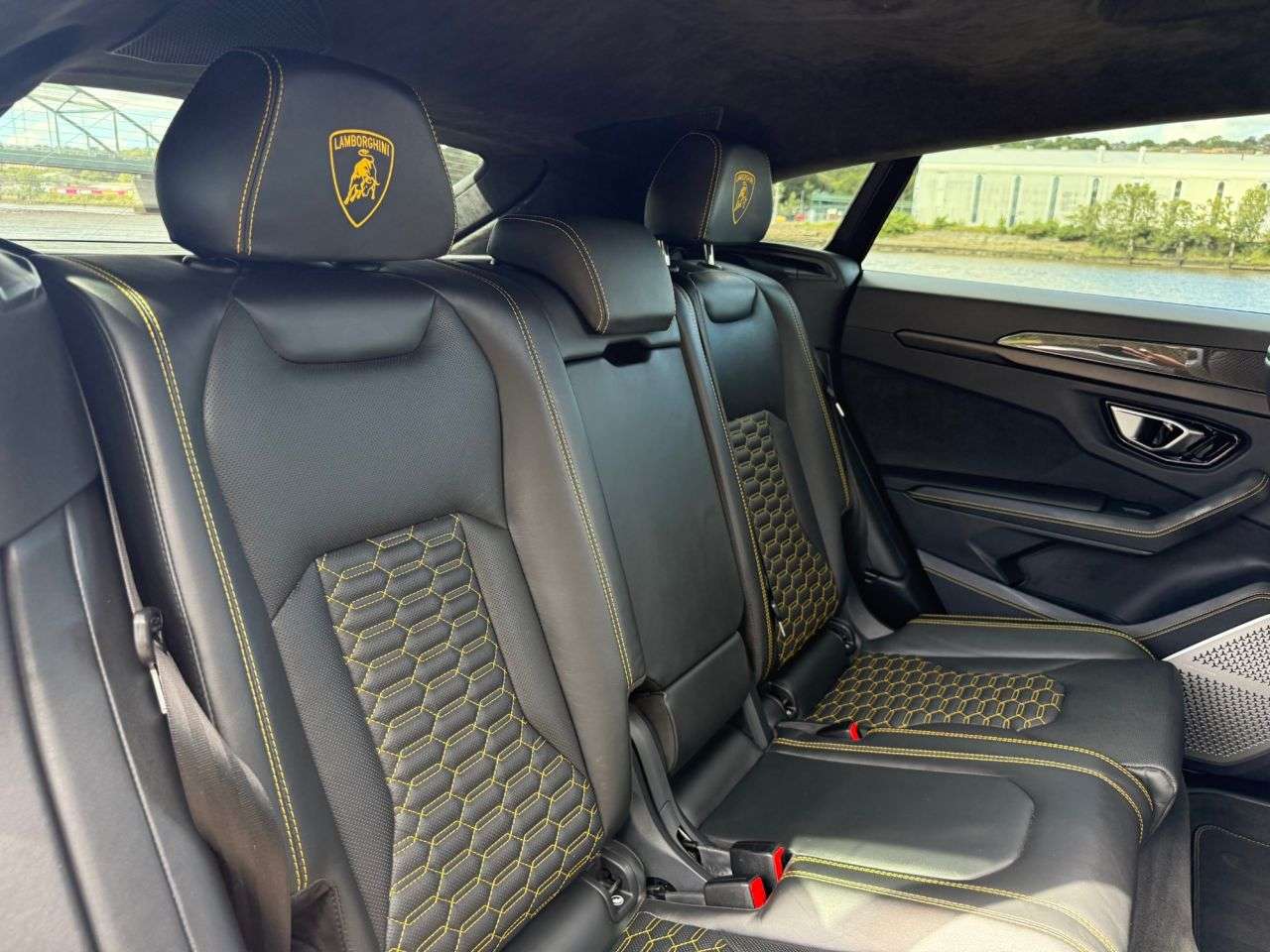 2022 LAMBORGHINI URUS 2022 LAMBORGHINI URUS