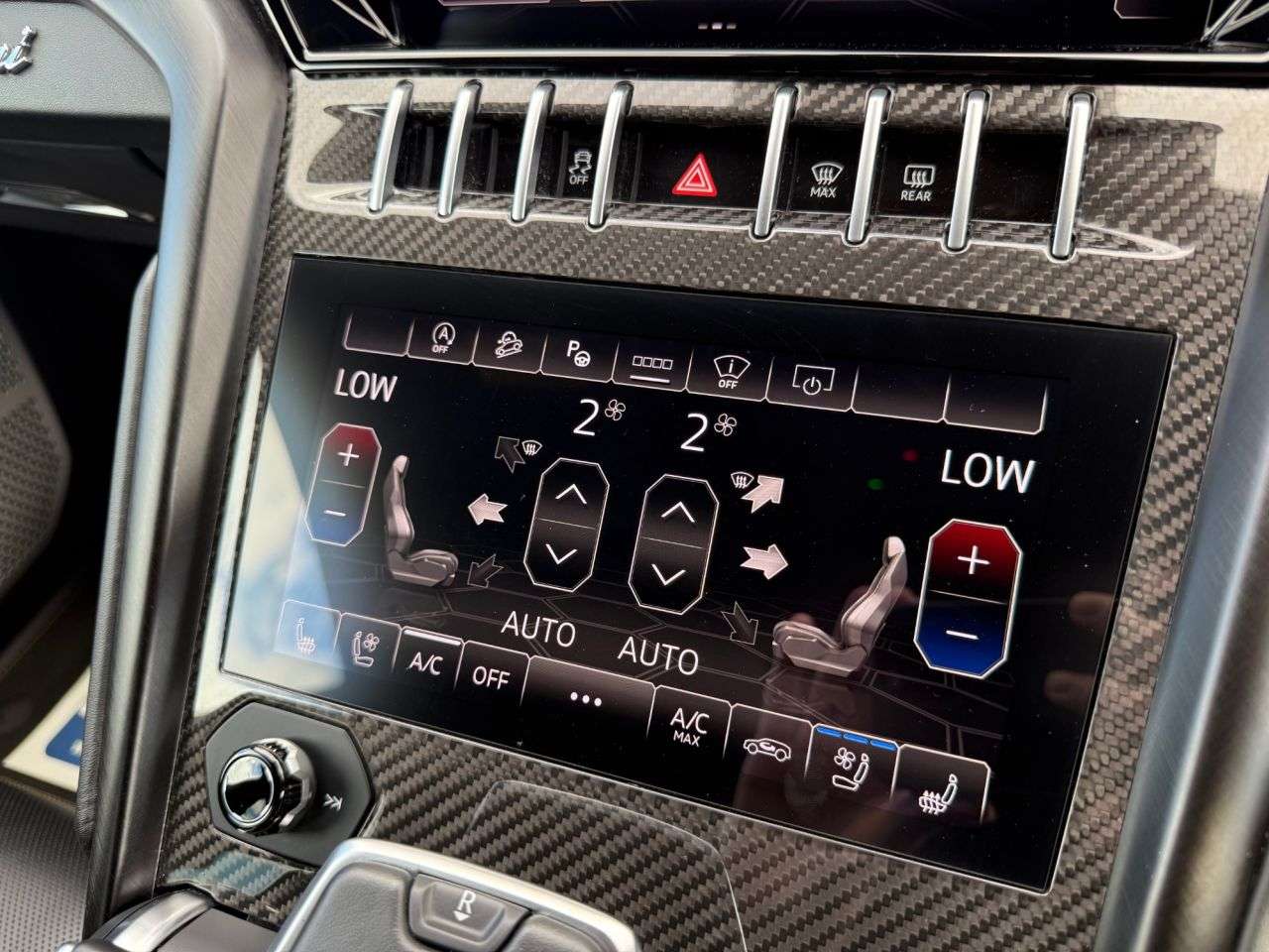 2022 LAMBORGHINI URUS 2022 LAMBORGHINI URUS