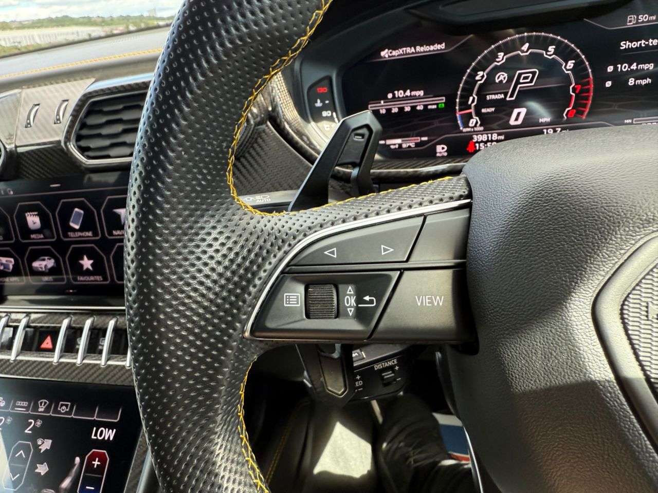 2022 LAMBORGHINI URUS 2022 LAMBORGHINI URUS