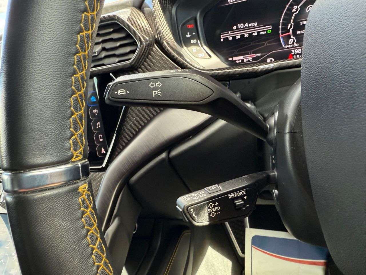 2022 LAMBORGHINI URUS 2022 LAMBORGHINI URUS