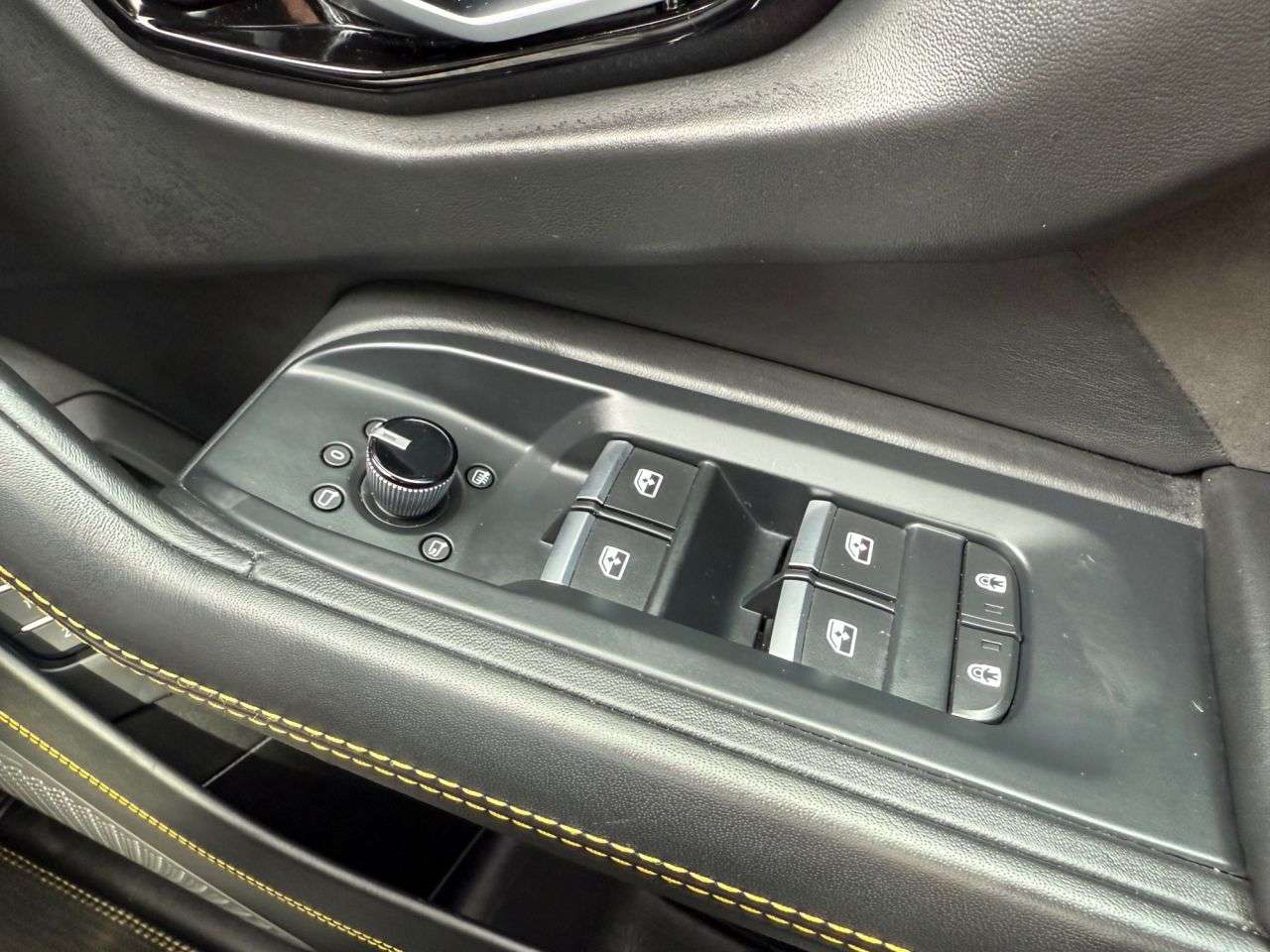 2022 LAMBORGHINI URUS 2022 LAMBORGHINI URUS