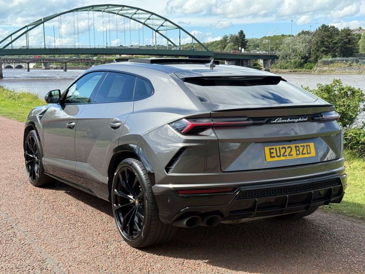 2022 LAMBORGHINI URUS 2022 LAMBORGHINI URUS