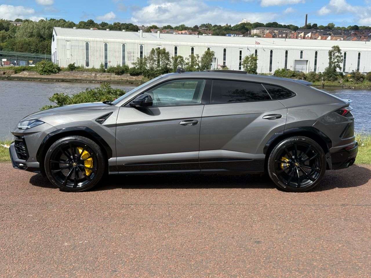 2022 LAMBORGHINI URUS 2022 LAMBORGHINI URUS