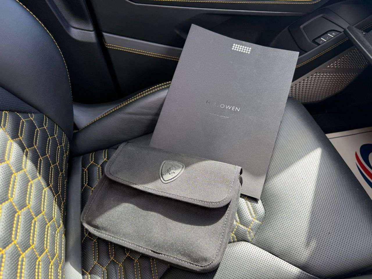 2022 LAMBORGHINI URUS 2022 LAMBORGHINI URUS