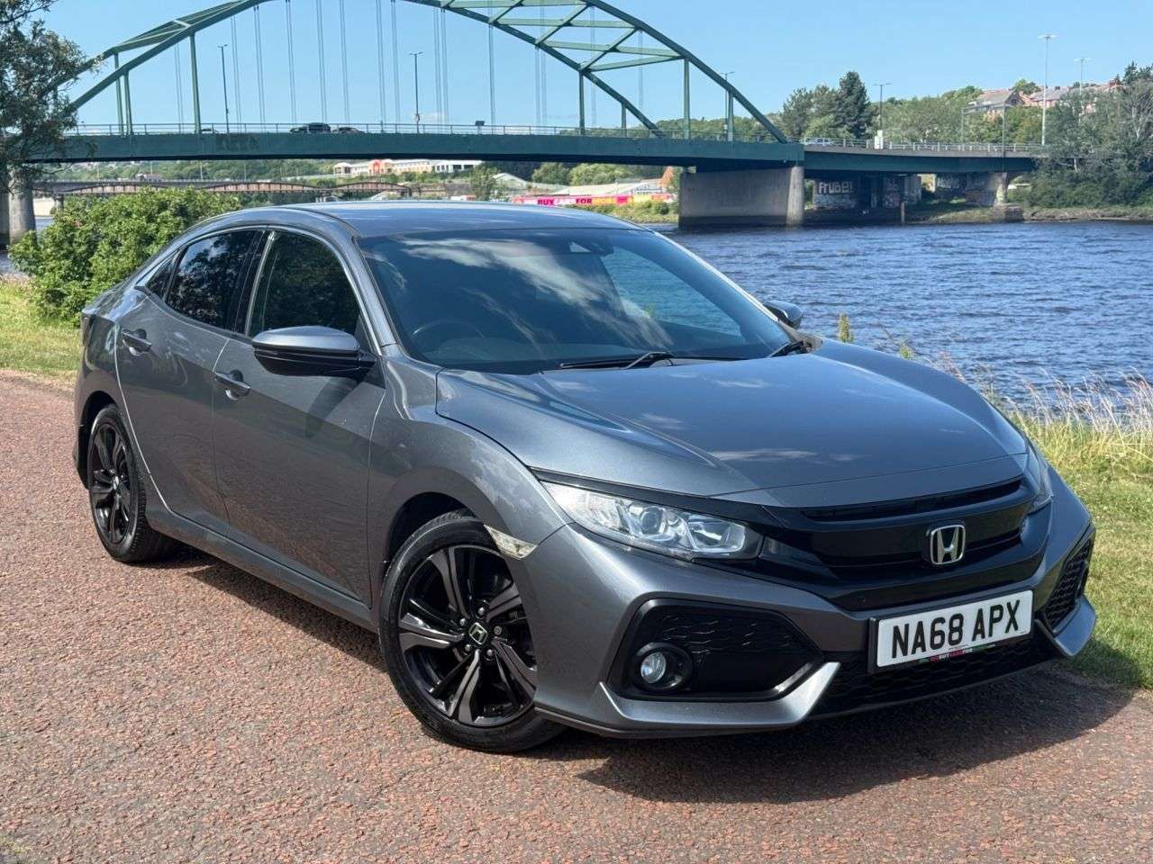 A 2018 HONDA CIVIC 1.6 i-DTEC SR Hatchback 5dr Diesel Manual Euro 6 (s/s) (120 ps) **REVERSING A 2018 HONDA CIVIC 1.6 i-DTEC SR Hatchback 5dr Diesel Manual Euro 6 (s/s) (120 ps) **REVERSING