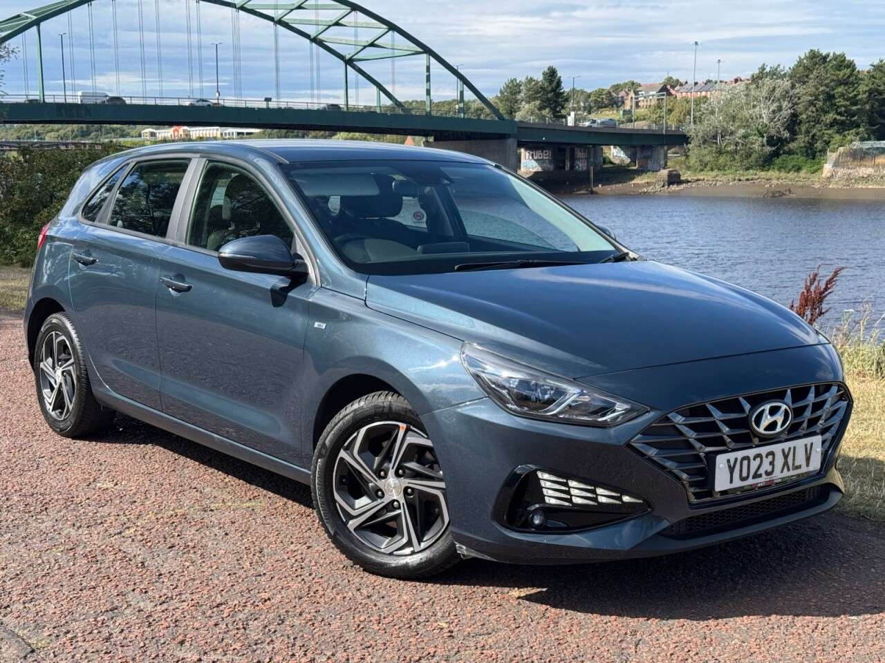 A 2023 HYUNDAI I30 1.0 T-GDi MHEV SE Connect Hatchback 5dr Petrol Hybrid DCT Euro 6 (s/s) (120 A 2023 HYUNDAI I30 1.0 T-GDi MHEV SE Connect Hatchback 5dr Petrol Hybrid DCT Euro 6 (s/s) (120