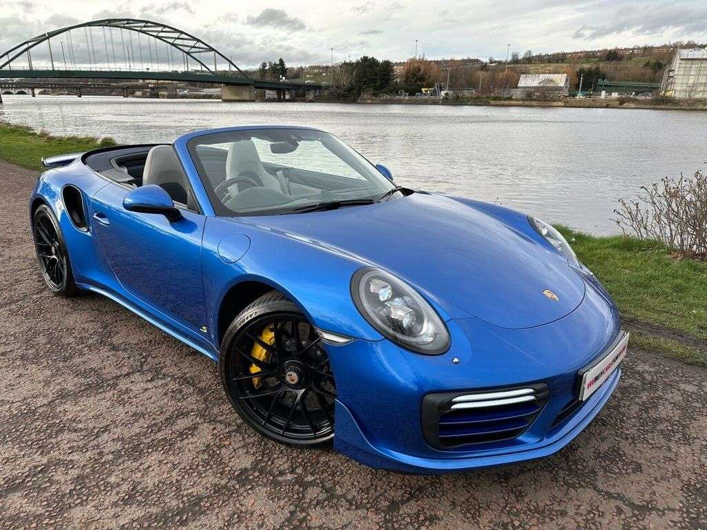 A 2018 PORSCHE 911 3.8T 991 Turbo S Convertible 2dr Petrol PDK 4WD Euro 6 (s/s) (580 ps) **FUL A 2018 PORSCHE 911 3.8T 991 Turbo S Convertible 2dr Petrol PDK 4WD Euro 6 (s/s) (580 ps) **FUL