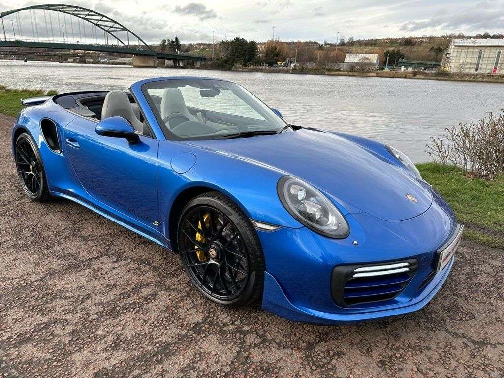 A 2018 PORSCHE 911 3.8T 991 Turbo S Convertible 2dr Petrol PDK 4WD Euro 6 (s/s) (580 ps) **FUL A 2018 PORSCHE 911 3.8T 991 Turbo S Convertible 2dr Petrol PDK 4WD Euro 6 (s/s) (580 ps) **FUL